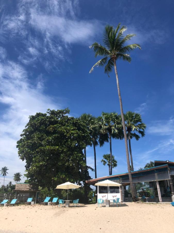 Le Petit Saint Tropez Hotel Khanom Exterior photo