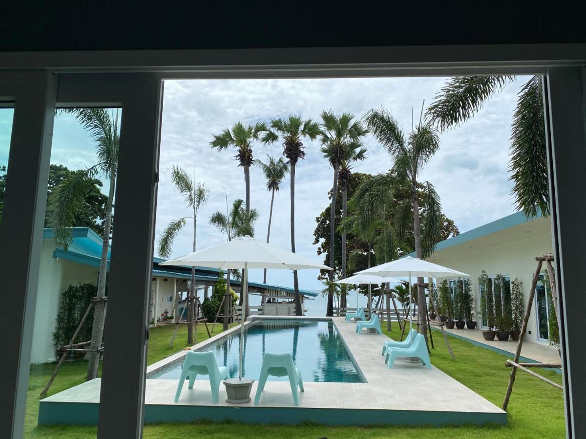 Le Petit Saint Tropez Hotel Khanom Exterior photo