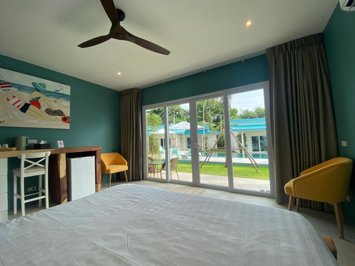 Le Petit Saint Tropez Hotel Khanom Exterior photo